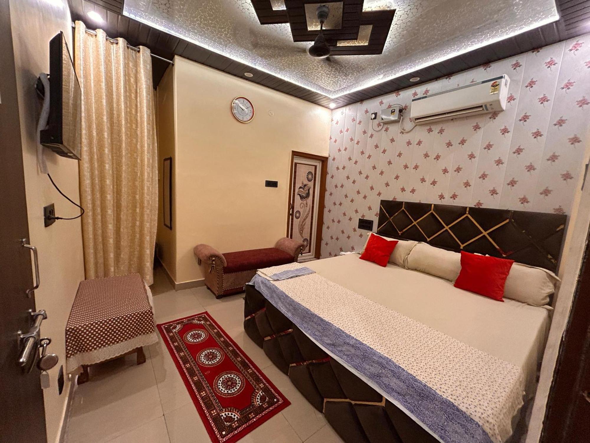 Temple Town Homes Assi Ghat Varanasi Exterior photo
